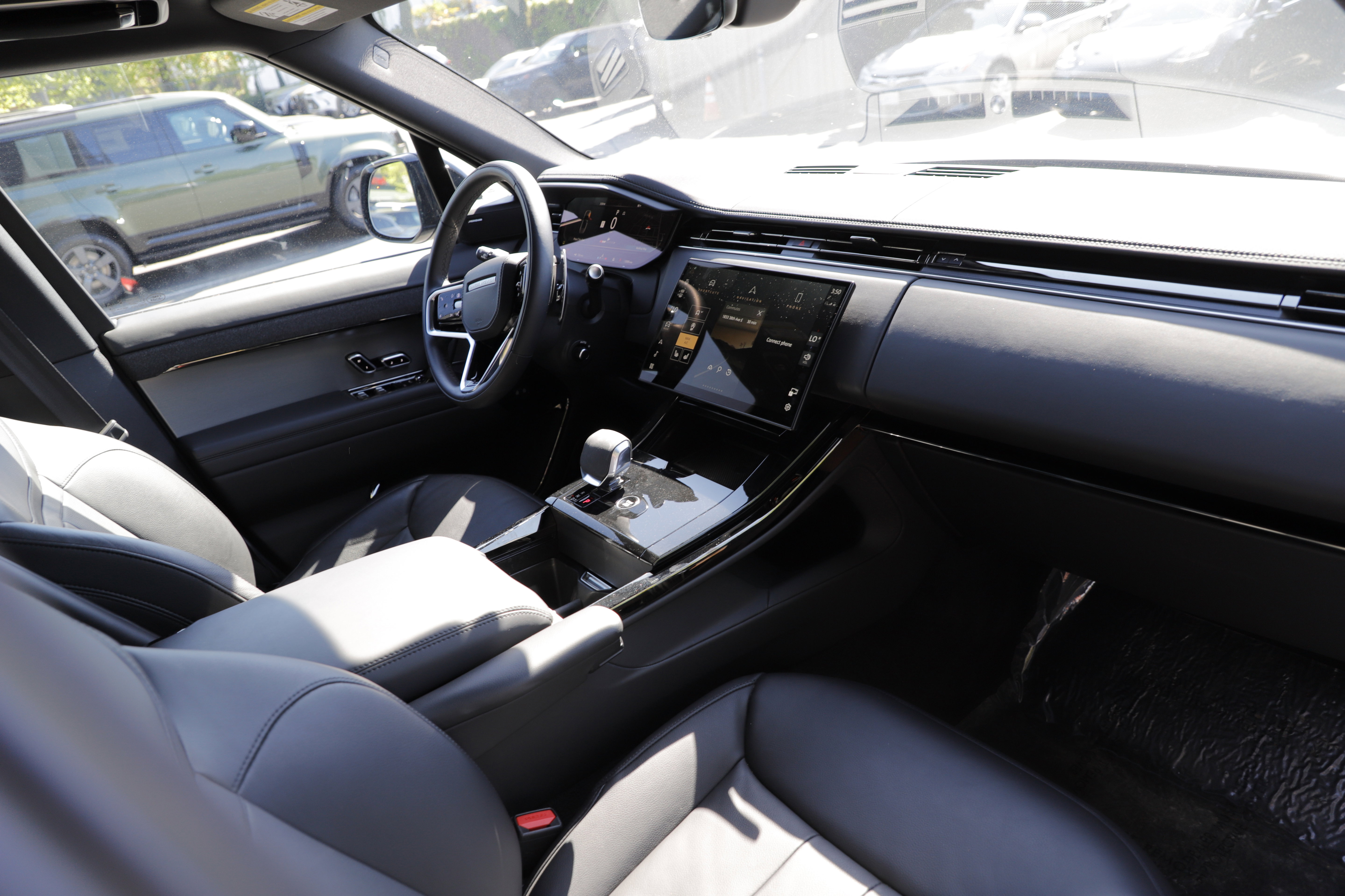 Certified 2025 Land Rover Range Rover Sport AWD/4WD image 13