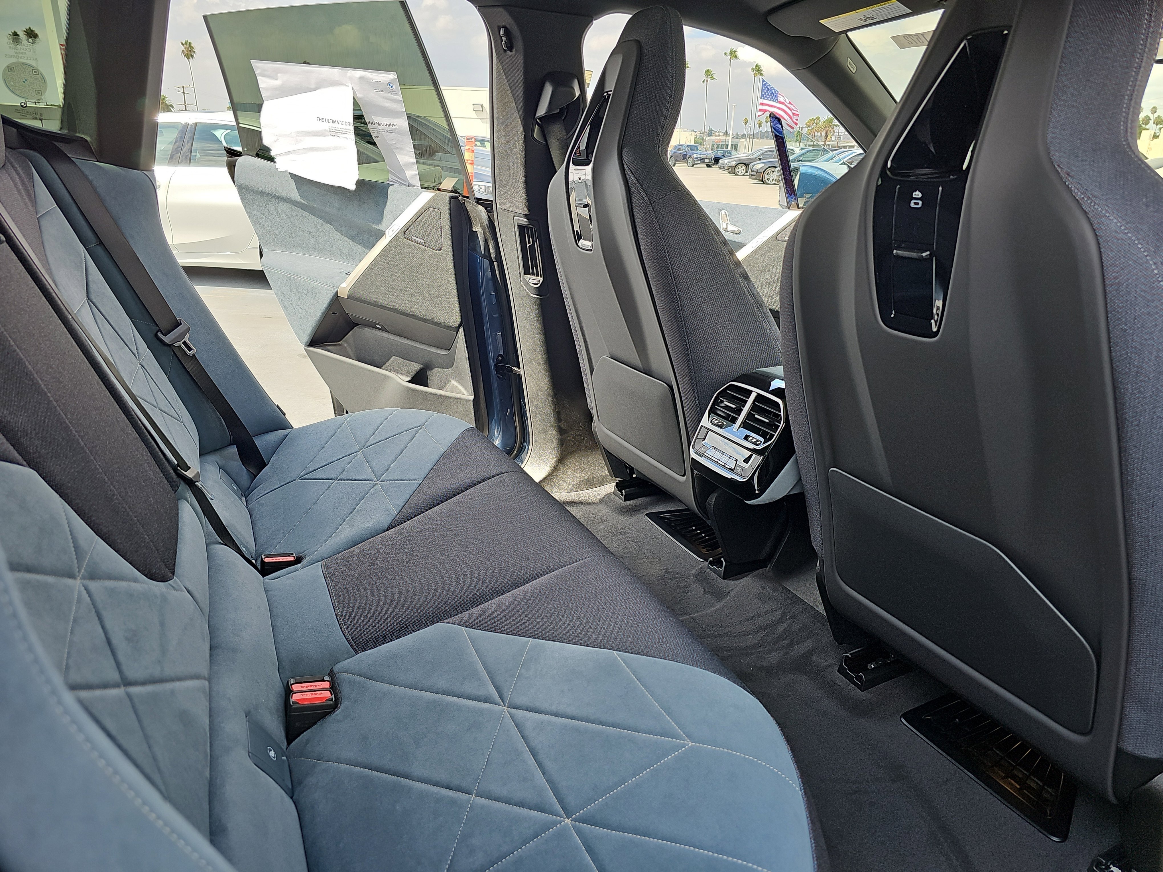 New 2026 BMW iX xDrive60 w/ Premium Package image 11