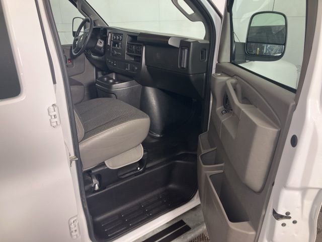 Used 2024 Chevrolet Express 2500 w/ Driver Convenience Package image 17