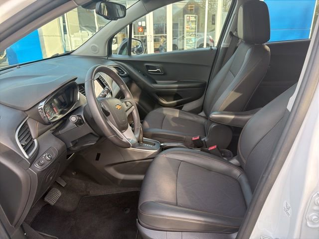 Used 2021 Chevrolet Trax LT w/ Redline Edition image 13