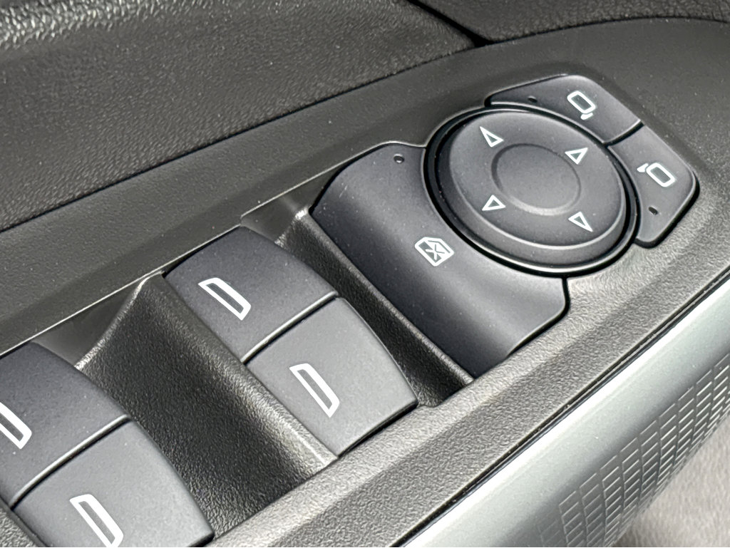 Used 2026 Chevrolet Trax RS w/ Sunroof Package image 27