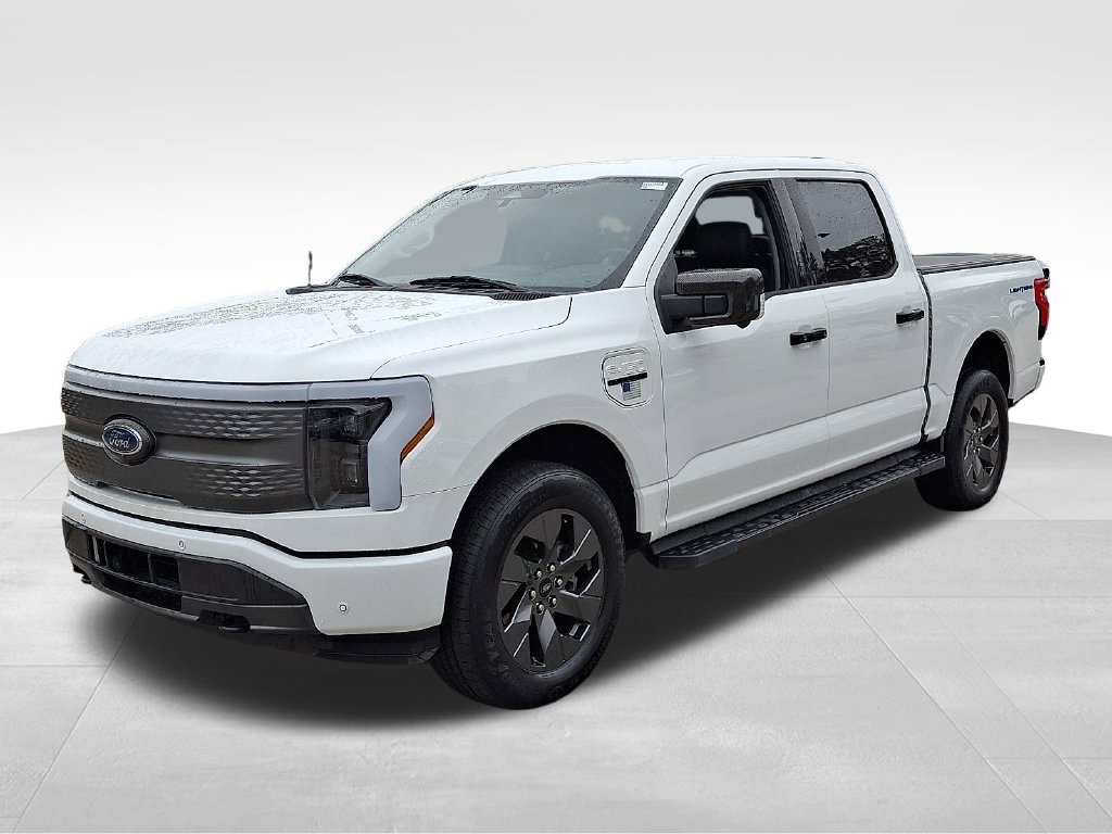 Used 2023 Ford F150 Lightning XLT w/ Equipment Group 312A High AWD/4WD image 3