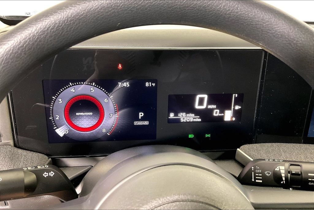 Certified 2025 Nissan Kicks SV AWD/4WD image 24