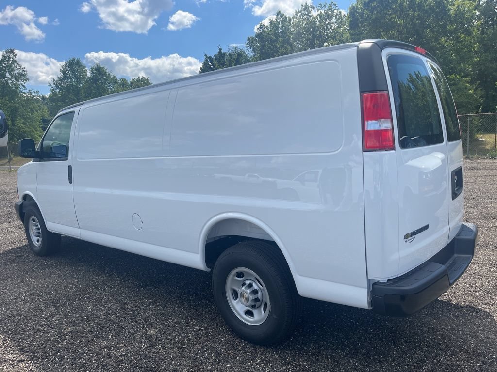 New 2025 Chevrolet Express 3500 Extended w/ Driver Convenience Package RWD image 3