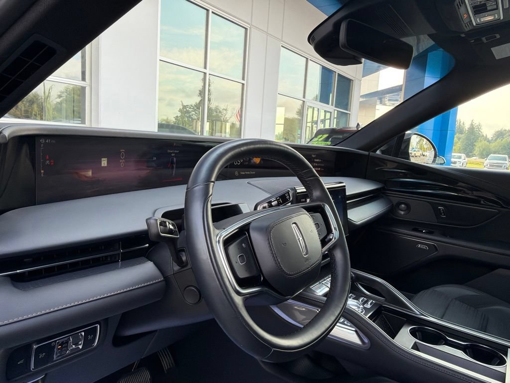 Used 2024 Lincoln Nautilus Reserve w/ Equipment Group 202A AWD/4WD image 13
