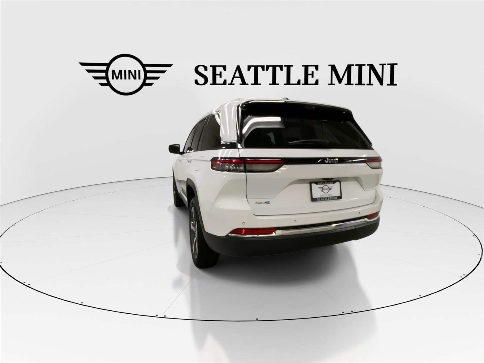 Used 2022 Jeep Grand Cherokee Limited 4xe w/ Luxury Tech Group II image 9