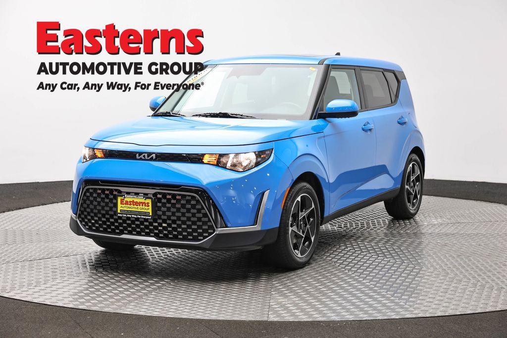 Used 2024 Kia Soul EX FWD image 1