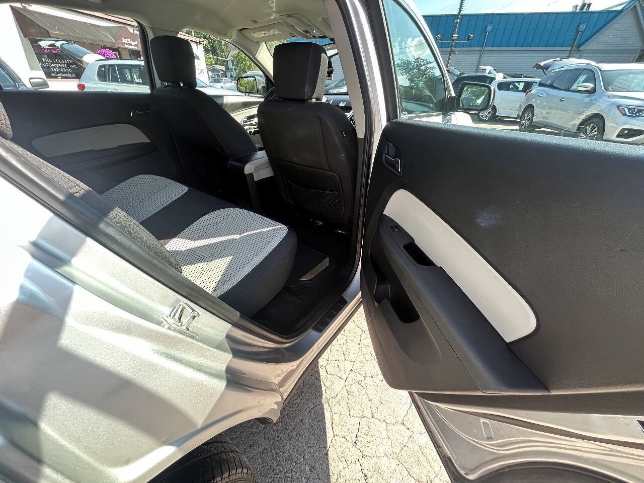 Used 2011 Chevrolet Equinox LS FWD image 8