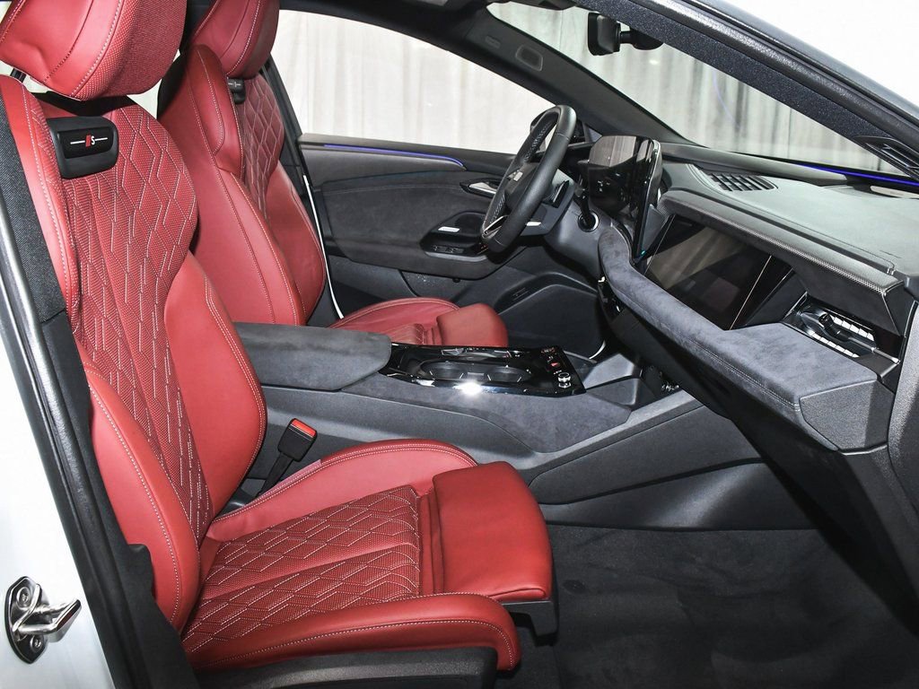 Used 2025 Audi S6 e-tron Prestige w/ 21" Black Optic Package AWD/4WD image 68