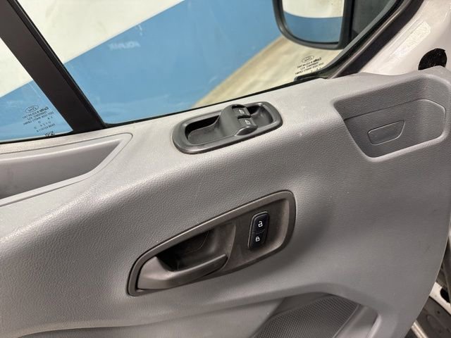 Used 2016 Ford Transit 150 130 Low Roof RWD image 15