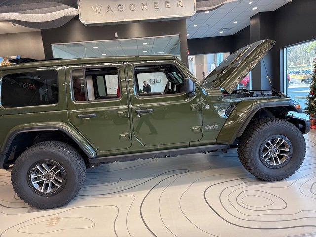 Used 2024 Jeep Wrangler Unlimited Rubicon 392 image 4