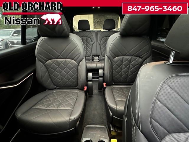 Used 2023 BMW X7 xDrive40i w/ M Sport Package AWD/4WD image 12
