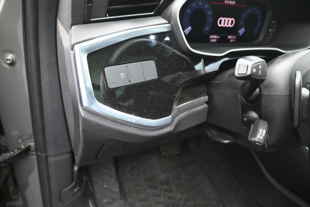 Used 2021 Audi Q3 2.0T Premium w/ Convenience Package AWD/4WD image 13