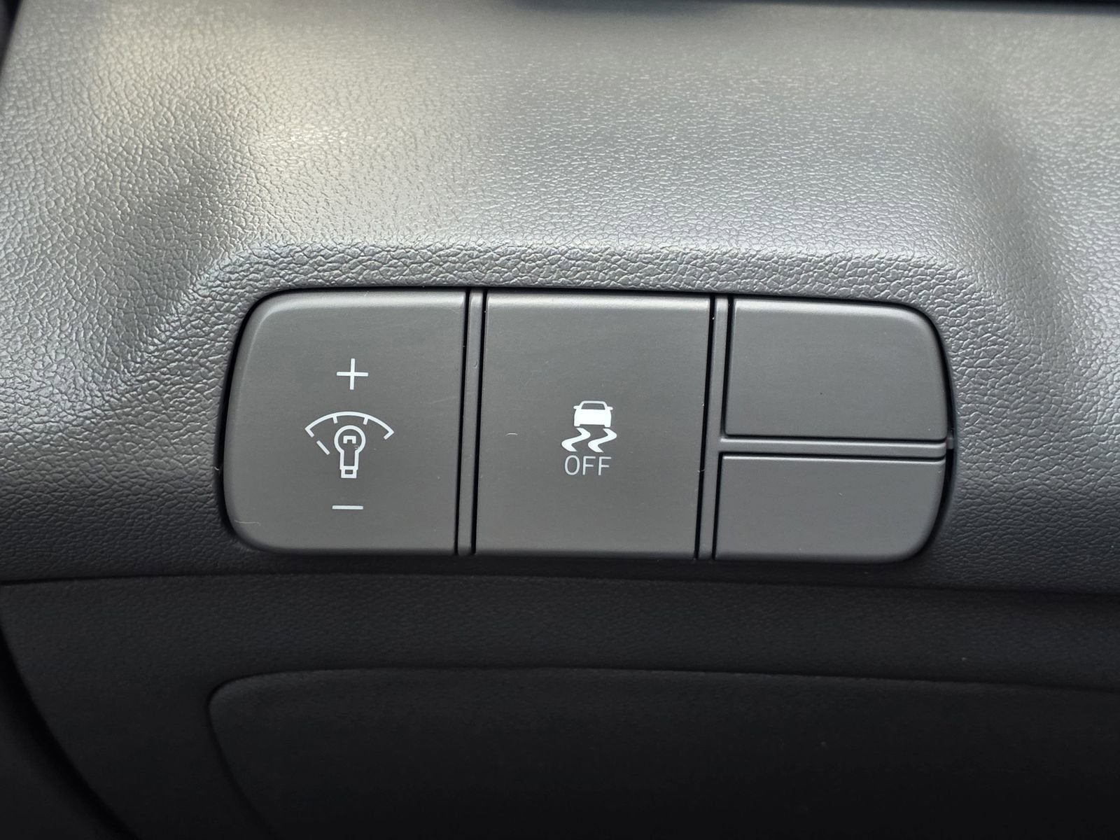 Used 2024 Hyundai Elantra SEL FWD image 26