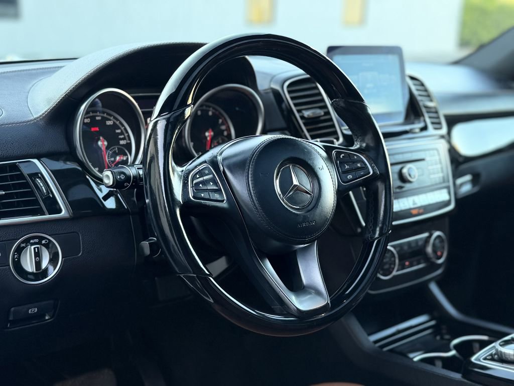 Used 2018 Mercedes-Benz GLS 550 4MATIC image 17