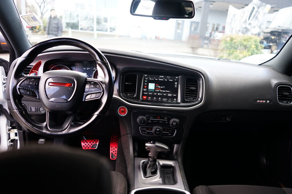 Used 2020 Dodge Charger Scat Pack w/ Navigation & Travel Group image 16