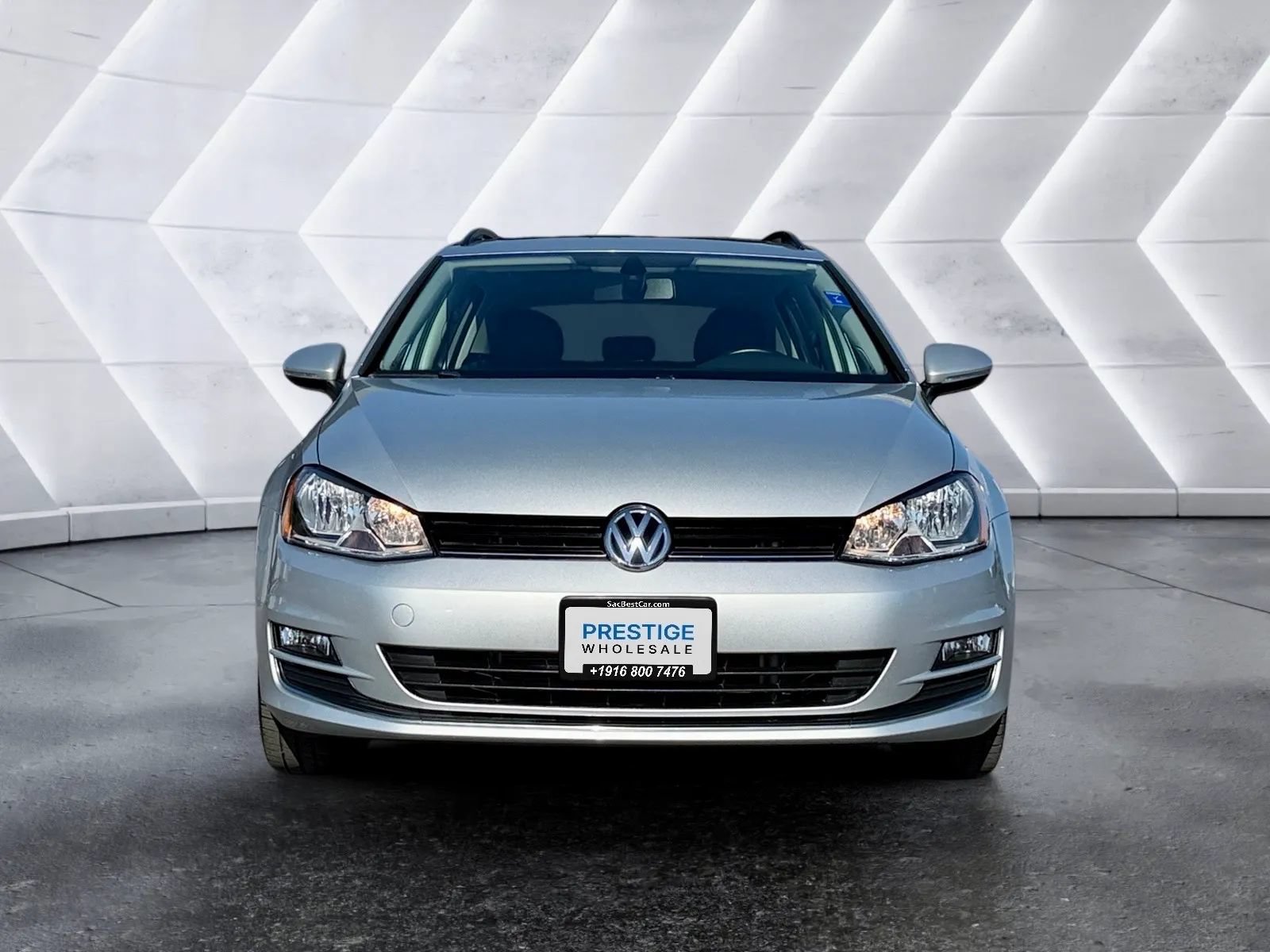 Used 2017 Volkswagen Golf SE FWD image 2