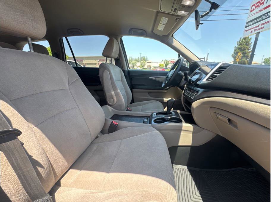 Used 2016 Honda Pilot EX image 11