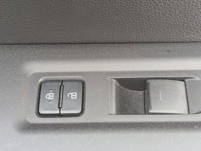 Used 2023 Toyota Tundra SR5 w/ SR5 Premium Package image 32