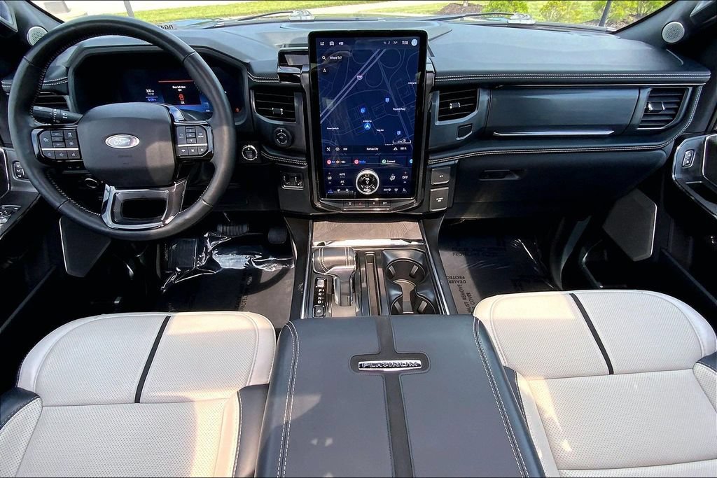 Used 2023 Ford F150 Lightning Platinum AWD/4WD image 15
