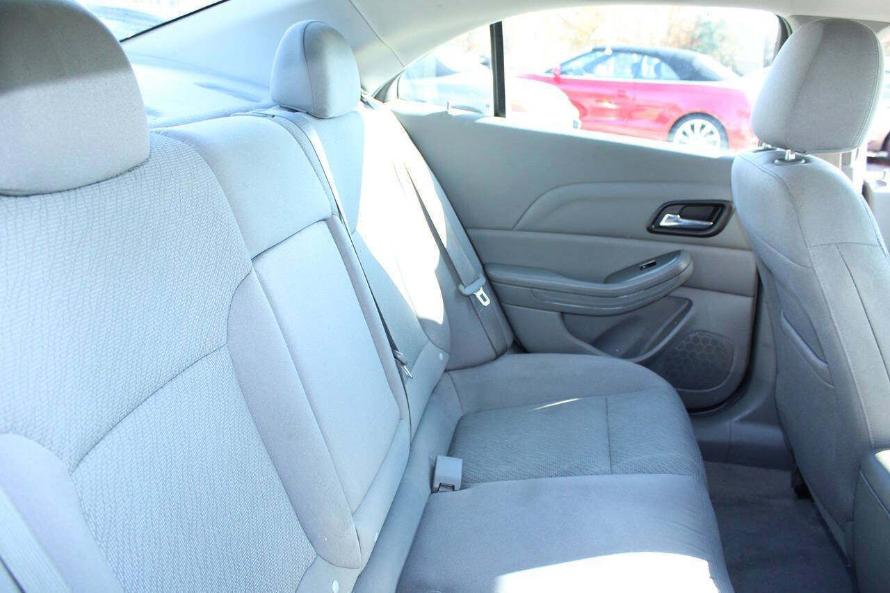 Used 2014 Chevrolet Malibu LS w/ Protection Package FWD image 17