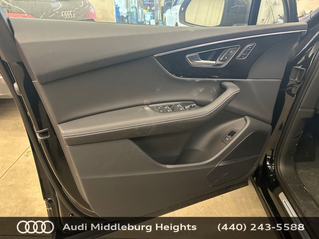 Used 2026 Audi Q7 3.0T Premium Plus image 12