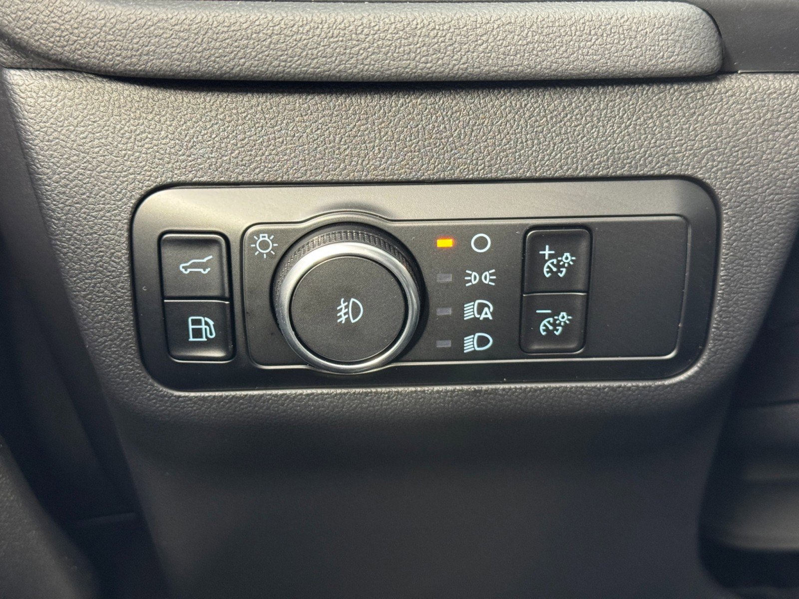 Used 2024 Ford Escape ST-Line Select image 16