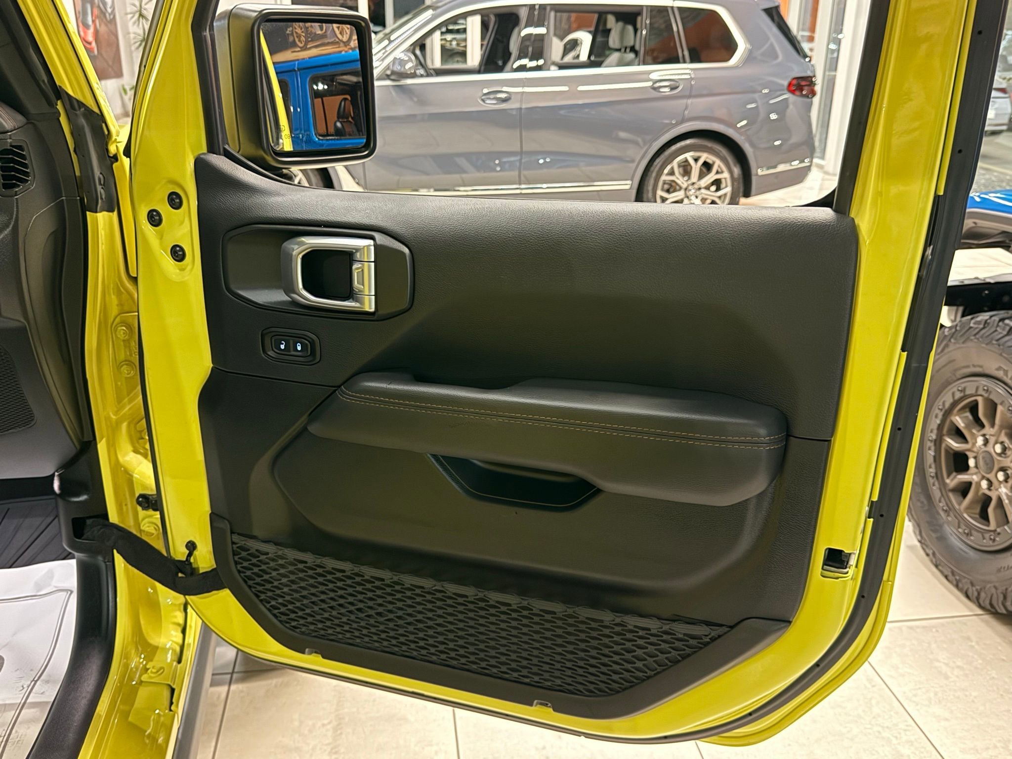 Used 2022 Jeep Wrangler Unlimited Rubicon w/ Trailer Tow Package image 17