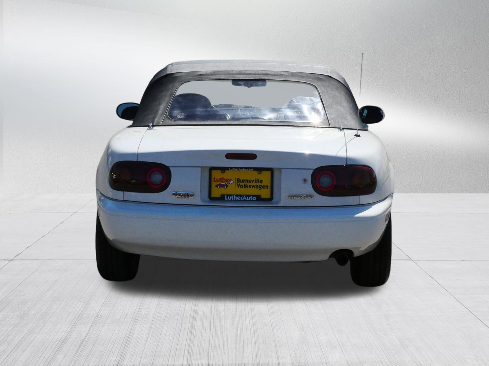 Used 1997 MAZDA MX-5 Miata RWD image 6