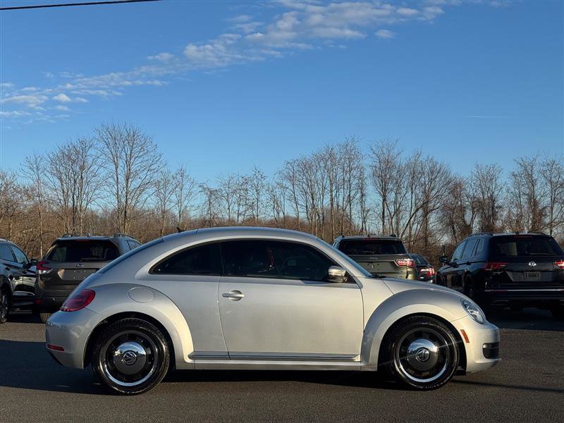 Used 2012 Volkswagen Beetle 2.5 image 6