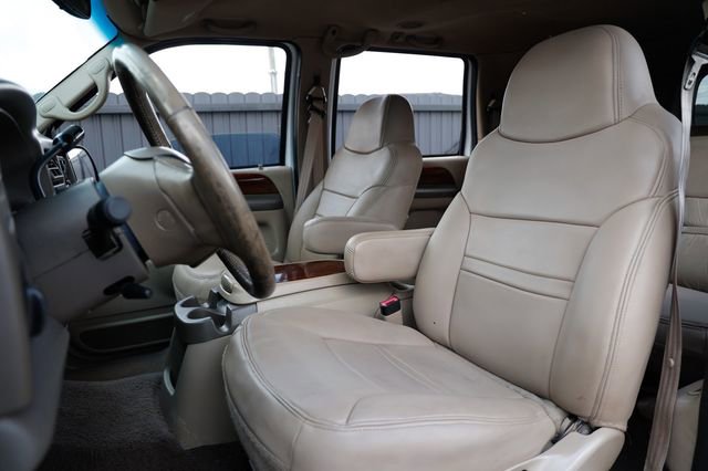 Used 2000 Ford Excursion Limited image 9