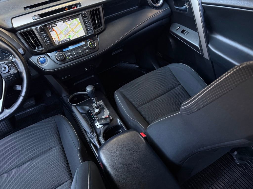 Used 2018 Toyota RAV4 XLE AWD/4WD image 12