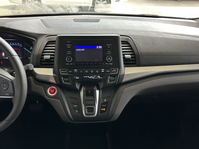 Used 2018 Honda Odyssey LX image 13