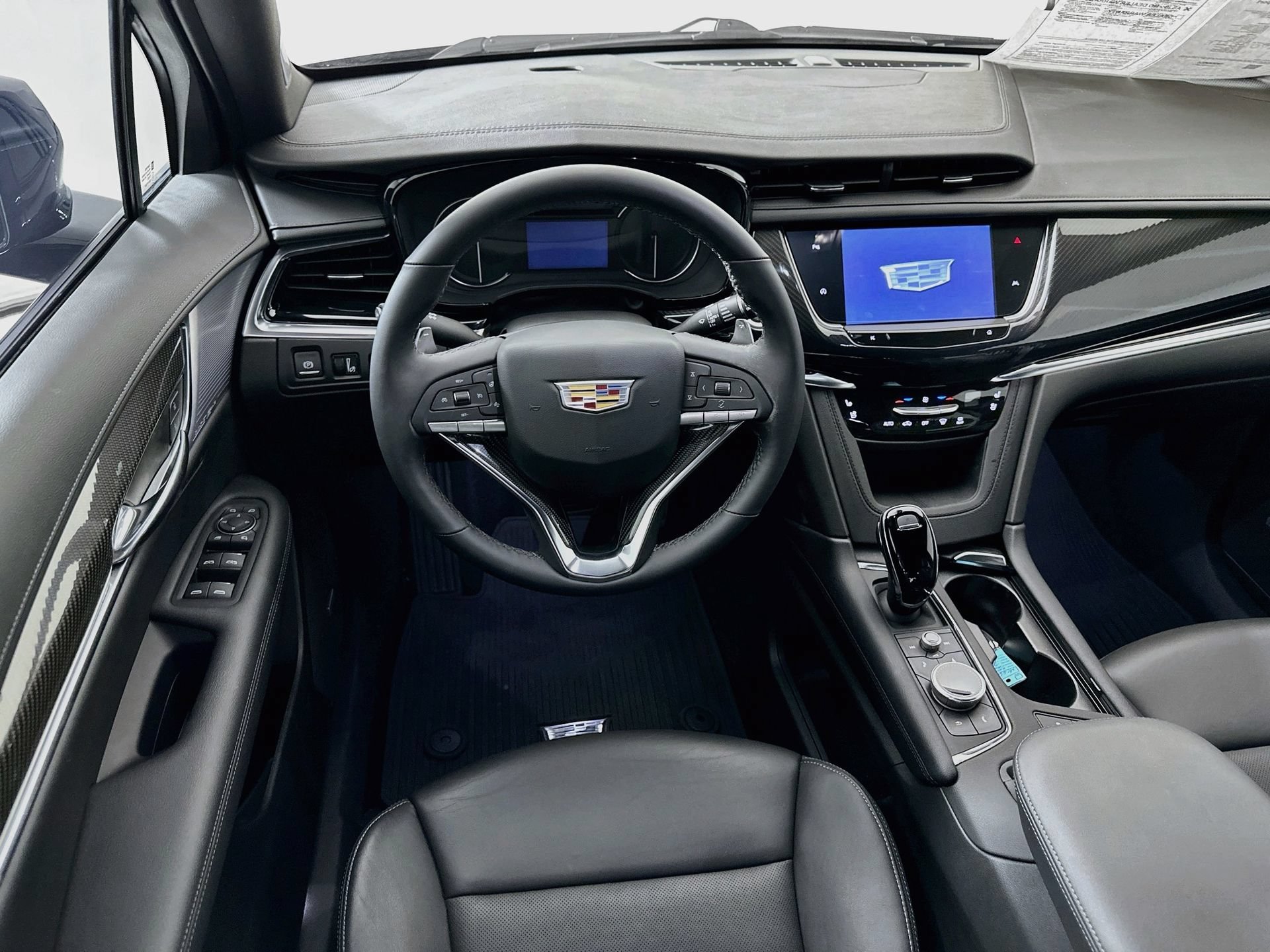 Used 2025 Cadillac XT6 Sport w/ LPO, Onyx Lite Package AWD/4WD image 24