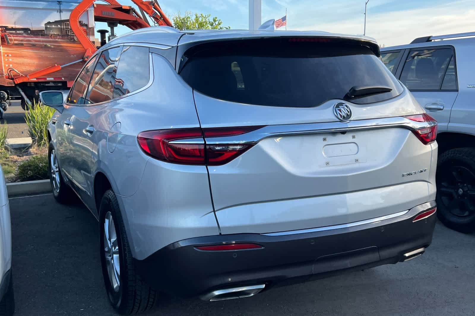 Used 2019 Buick Enclave Essence FWD image 6
