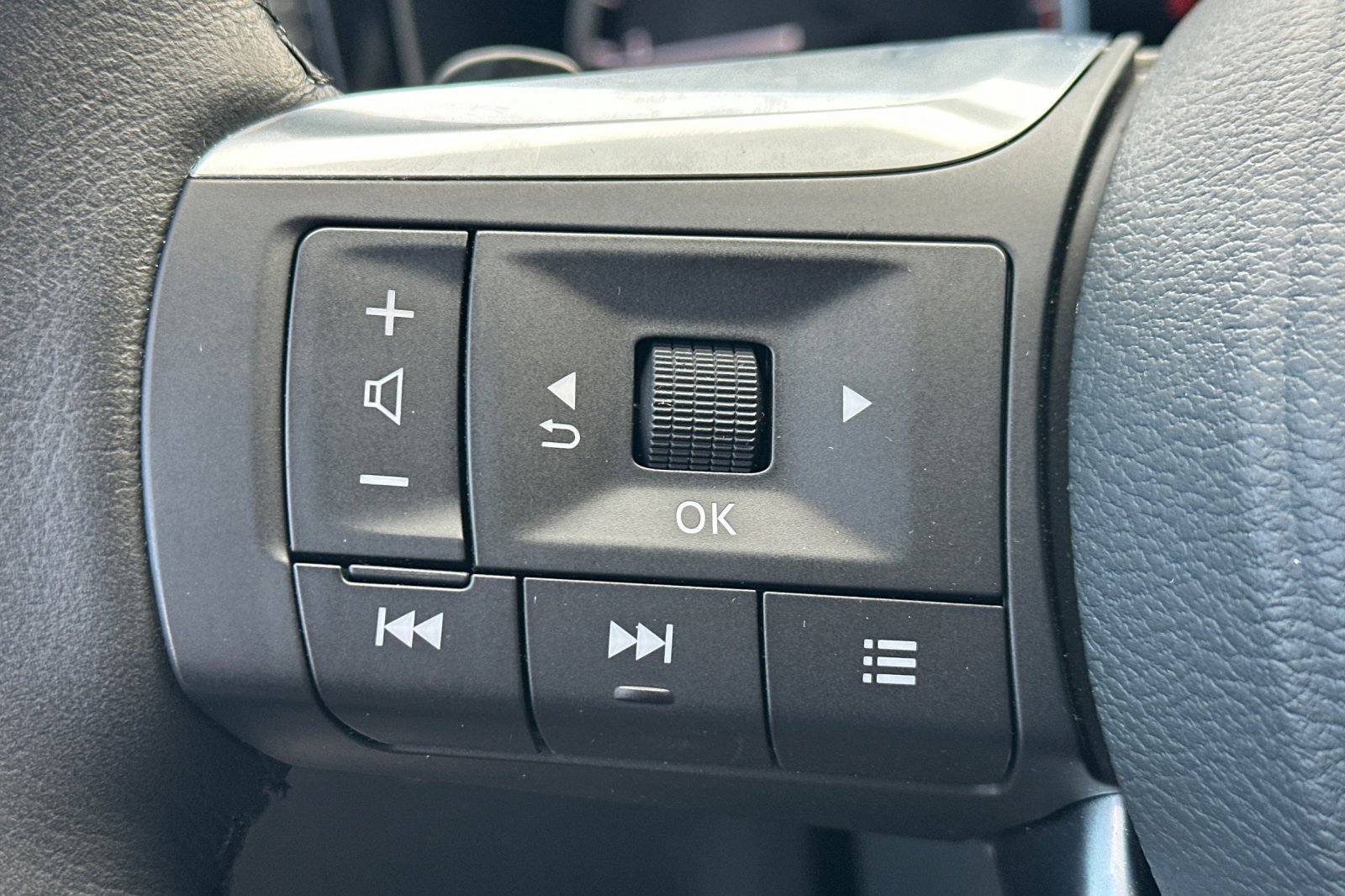 Certified 2025 INFINITI QX60 Pure image 39