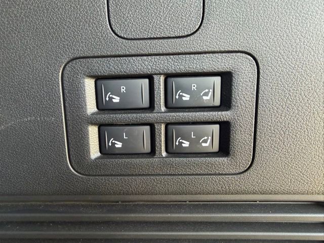 Used 2025 Nissan Armada SL w/ Captain's Chari Seat Package image 12