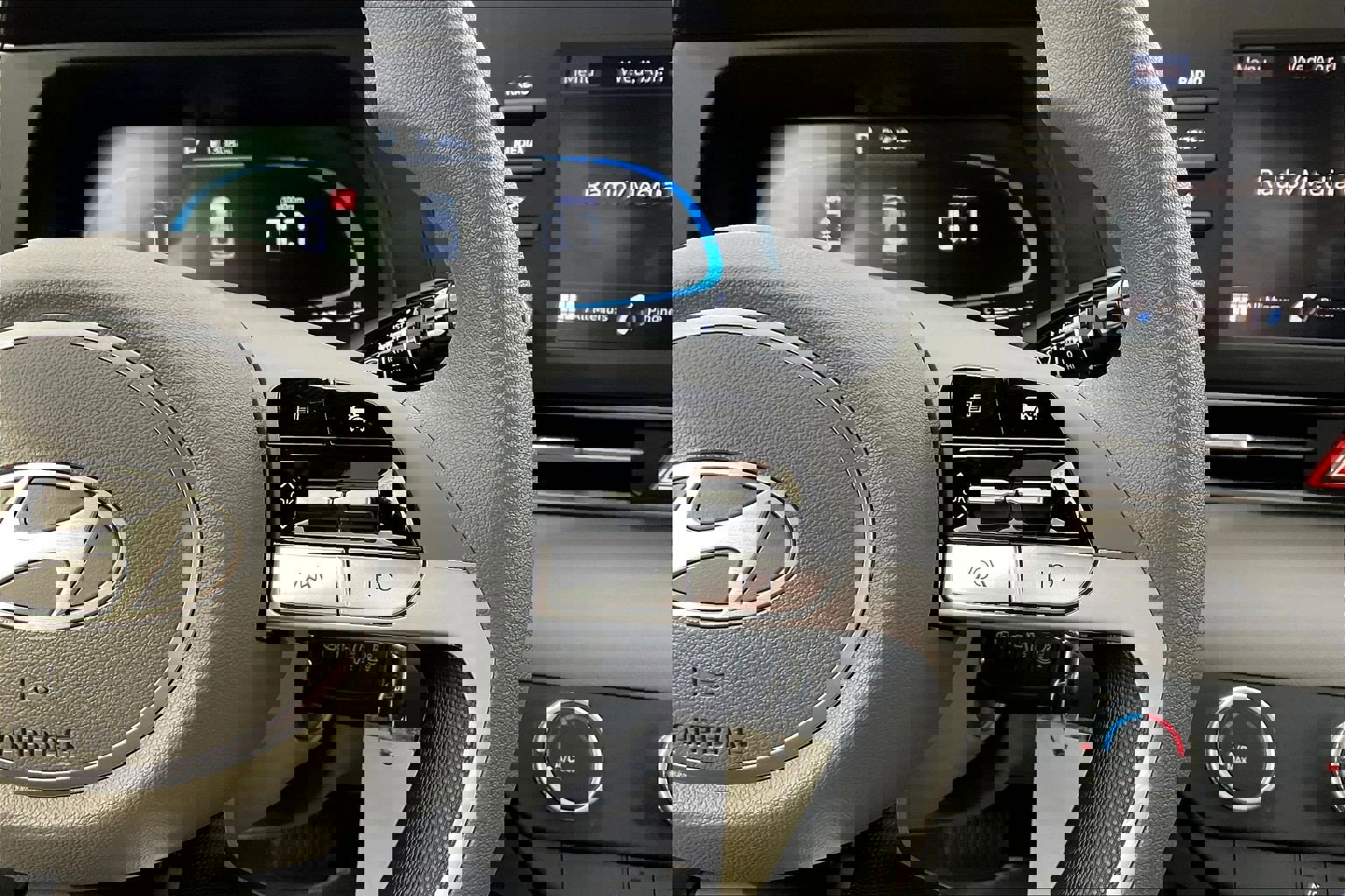 Certified 2025 Hyundai Elantra SE image 12