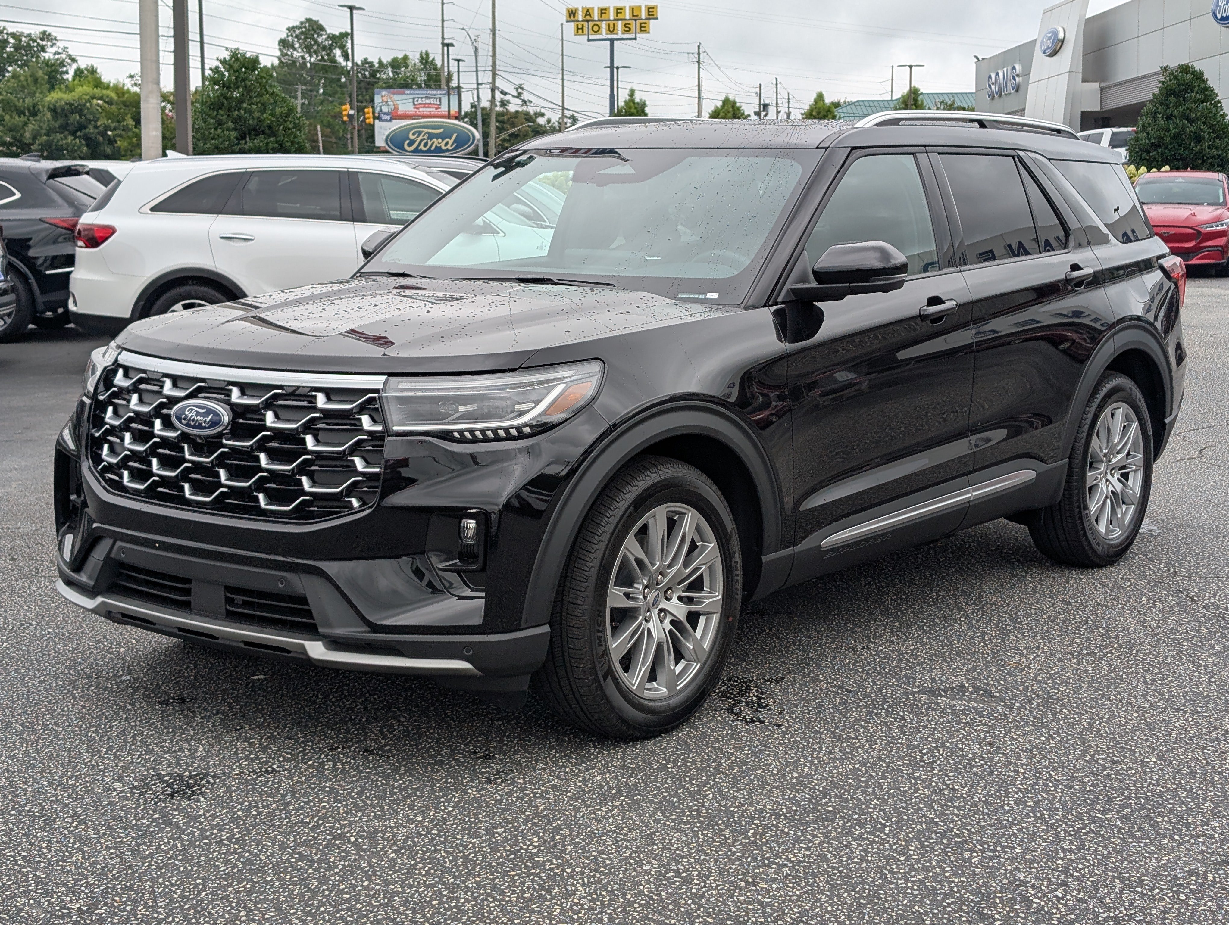 New 2026 Ford Explorer Platinum RWD image 2