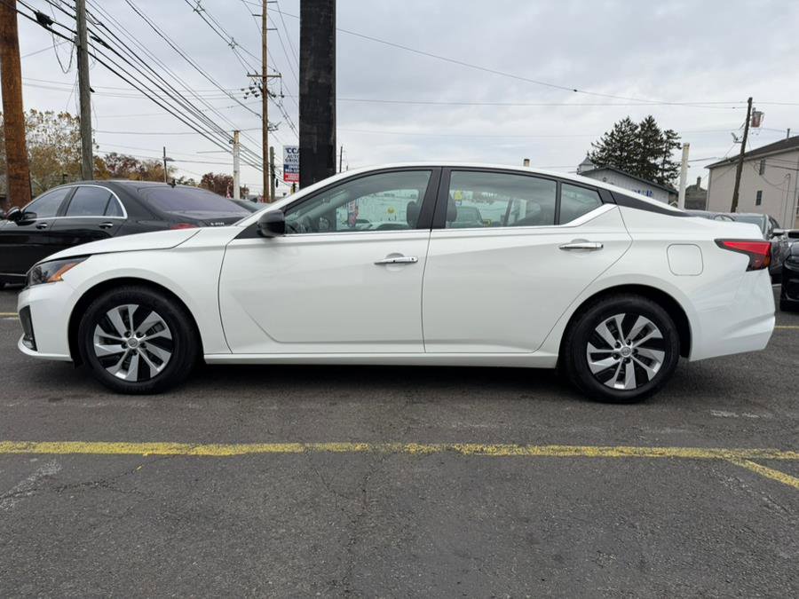 Used 2025 Nissan Altima 2.5 S image 16
