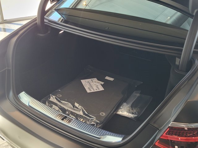 New 2026 Mercedes-Benz S 580 4MATIC Sedan image 4