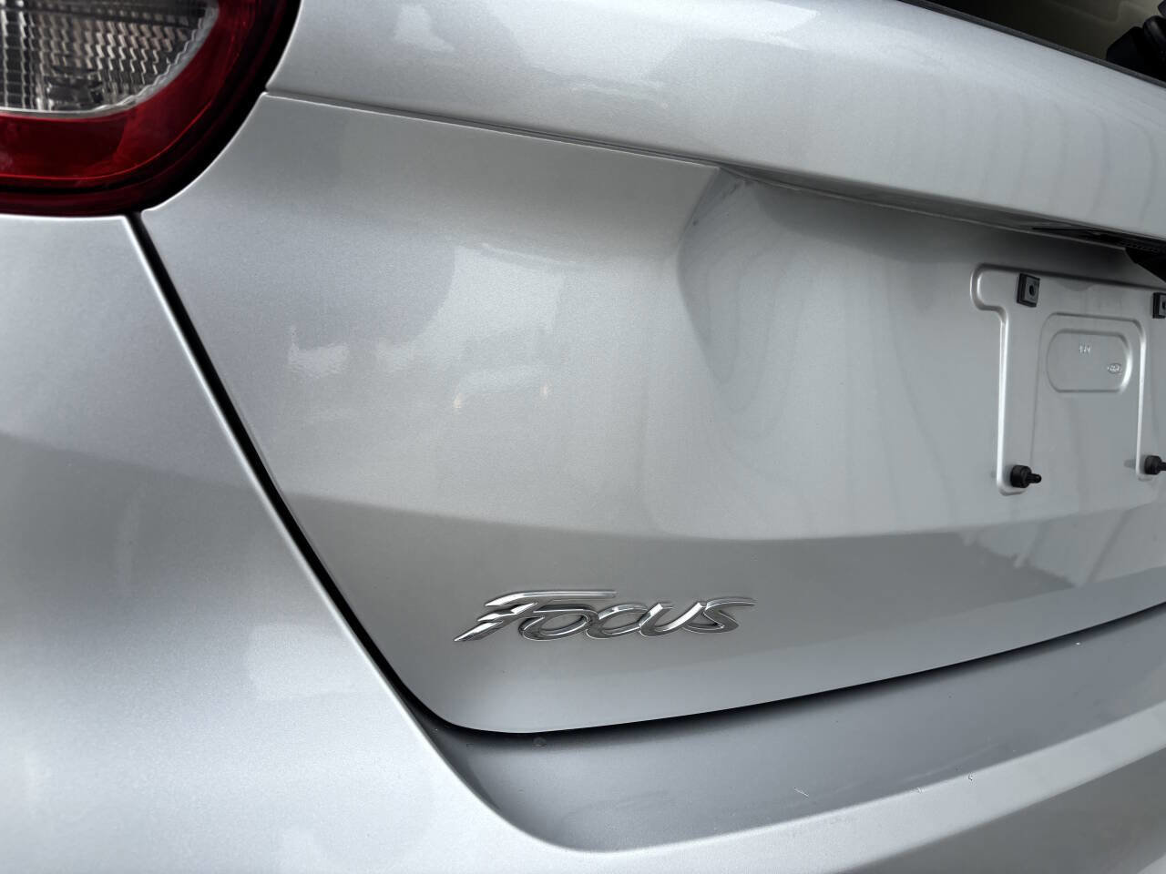 Used 2018 Ford Focus SE image 36