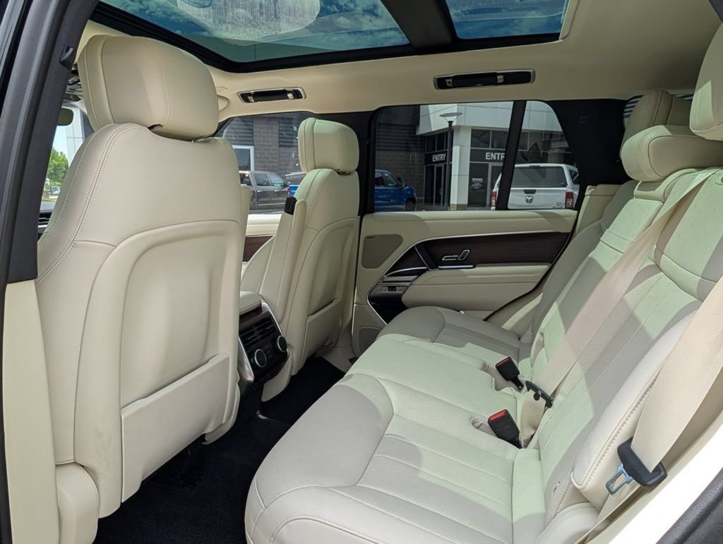 Used 2023 Land Rover Range Rover SE AWD/4WD image 26