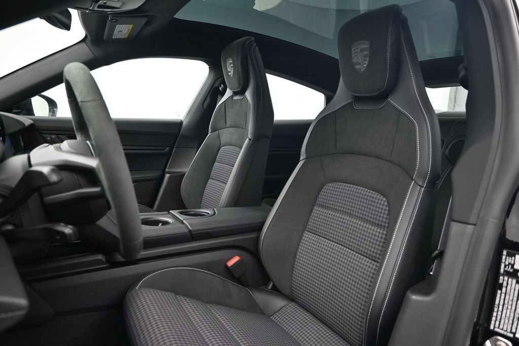 New 2026 Porsche Taycan RWD image 5