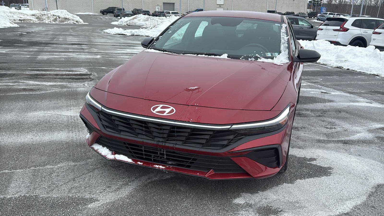Used 2025 Hyundai Elantra Sport FWD image 14