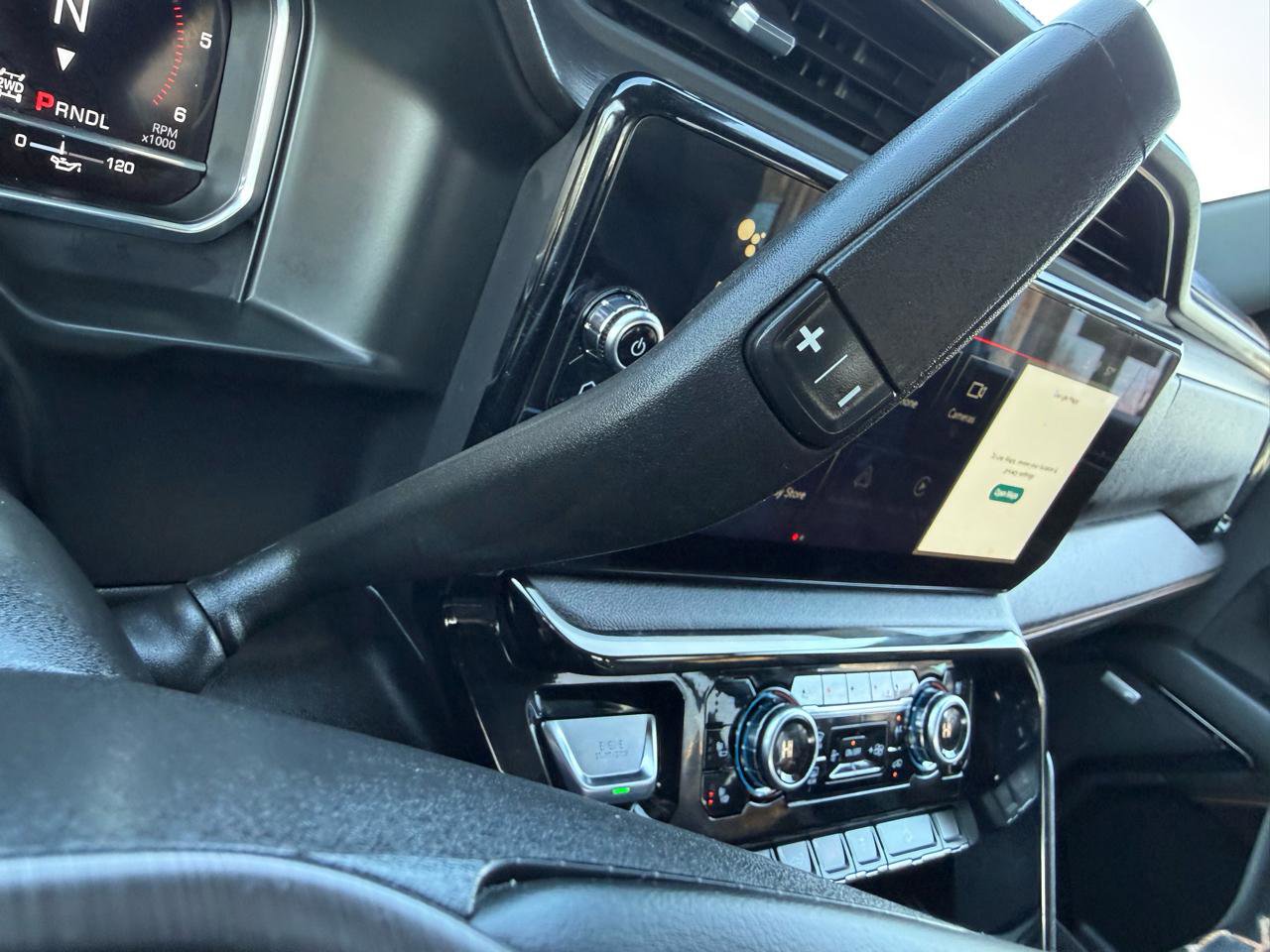 Used 2024 GMC Sierra 2500 AT4 w/ AT4 Premium Plus Package AWD/4WD image 24