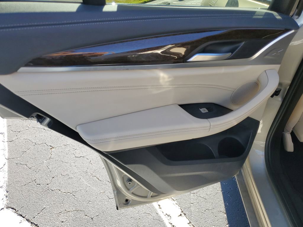 Used 2020 BMW X4 M40i w/ Premium Package image 17