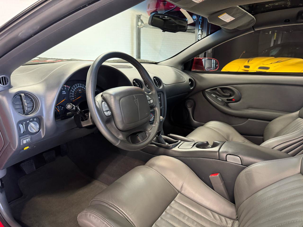 Used 1999 Pontiac Firebird Formula RWD image 40