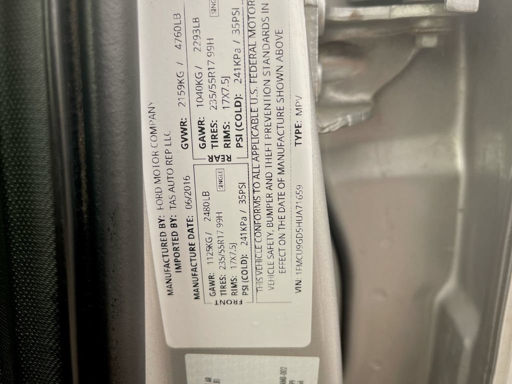 Used 2017 Ford Escape SE w/ Equipment Group 201A AWD/4WD image 25