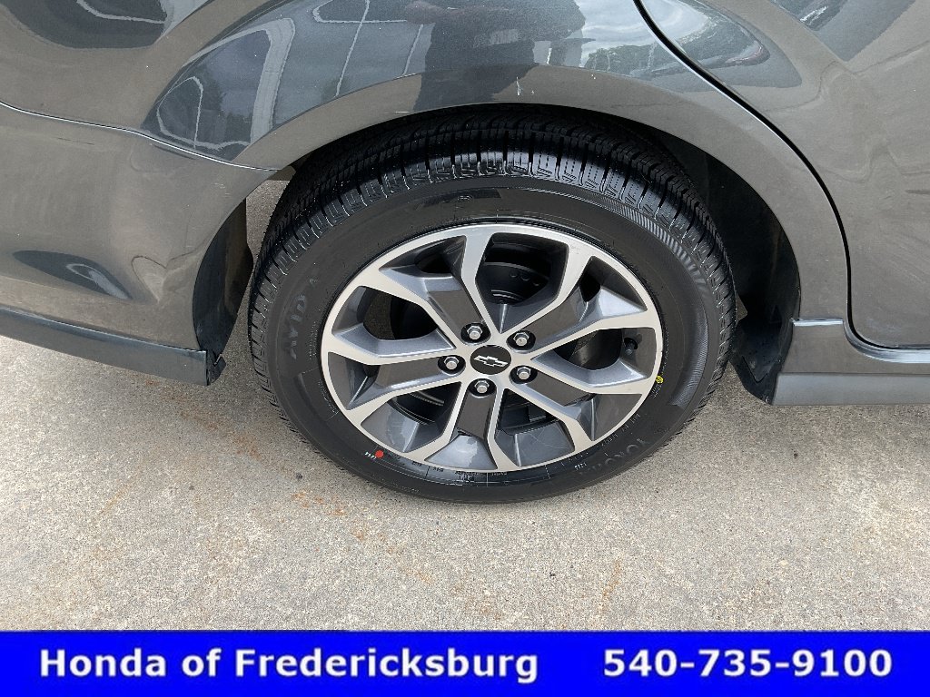 Used 2020 Chevrolet Sonic LT w/ Convenience Package FWD image 12